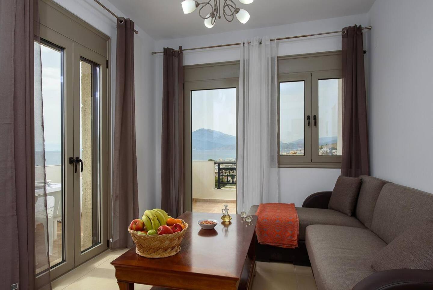 Sofia Apartment, With Sea & Mountain View Kalamaki  Exterior foto