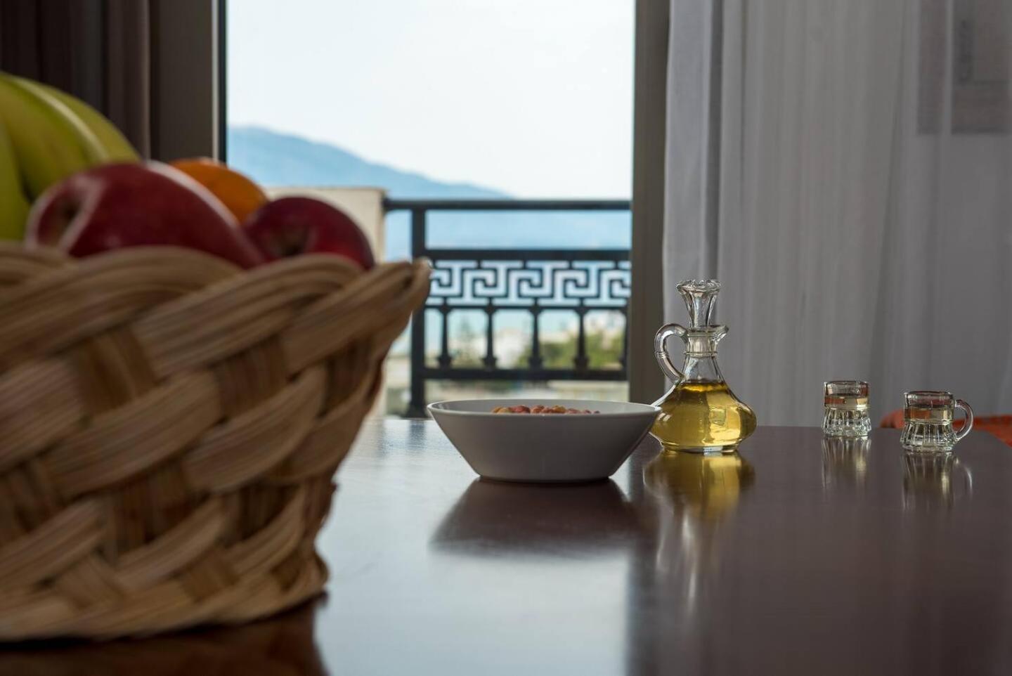 Sofia Apartment, With Sea & Mountain View Kalamaki  Exterior foto